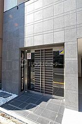 7 / 23