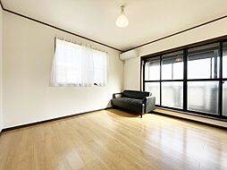 市川市南八幡5丁目 中古一戸建て 4LDKのリビング/ダイニング