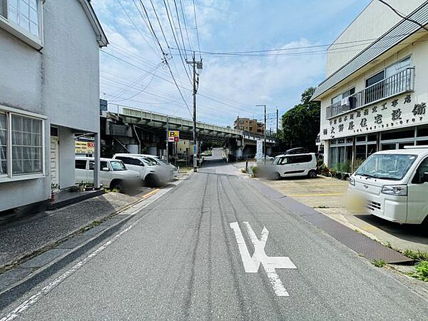 徒歩5分圏内にコンビニございます（R8.6月撮影）
