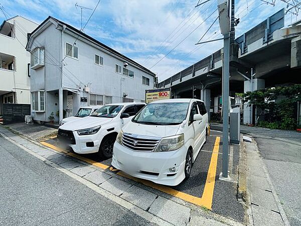 徒歩5分圏内ドラッグストアございます（R8.6月撮影）