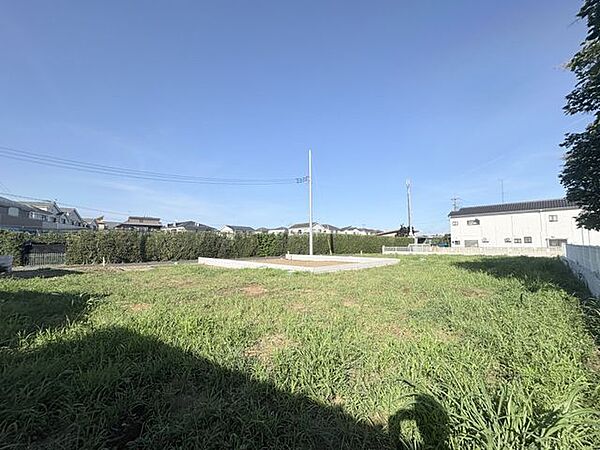 静かな住環境が魅力です (R8.7撮影)