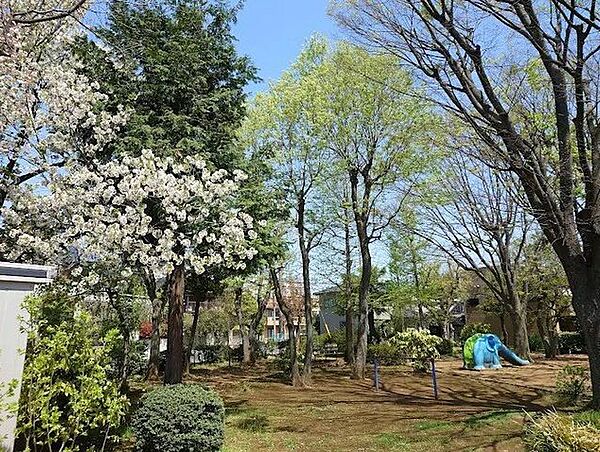 前貝塚北公園 徒歩15分。 1190m