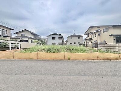外観:建築条件無しの売地です(R8.9月撮影) 外観:建築条件無しの売地です(R8.9月撮影)