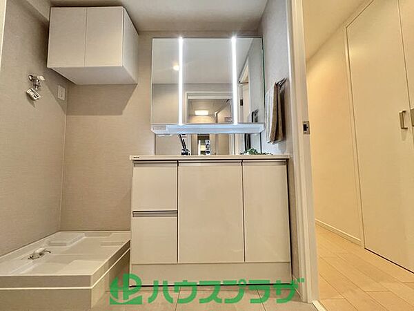 洗面化粧台はフルフラットボウルのためお掃除らくらく！