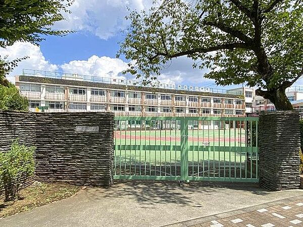 北区立西ケ原小学校 250m