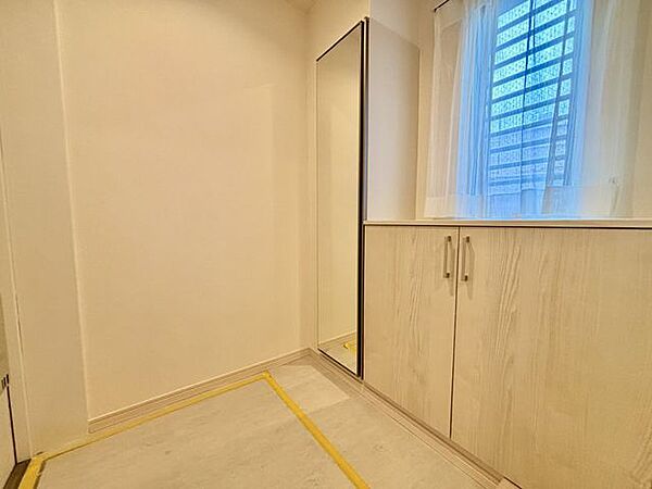 お家の第一印象を決める美しい空間。ゲストを心地よく迎え入れる顔。