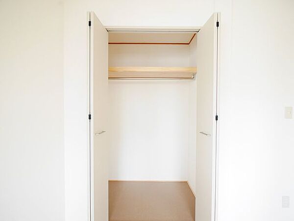 必要な場所に必要な分だけ配置。部屋が散らからずいつもスッキリ。