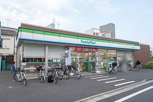 ファミリーマート南千住五丁目店 330m