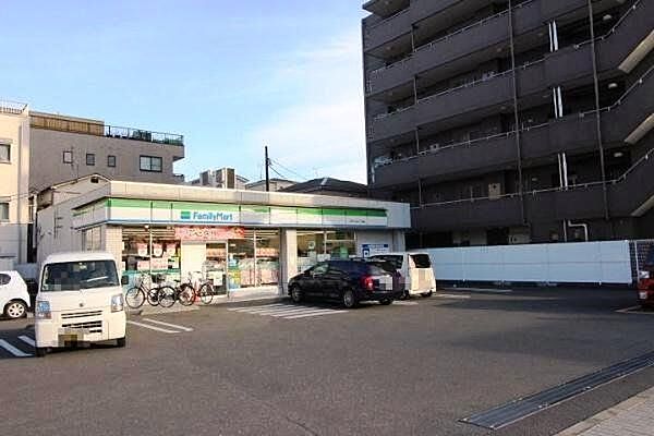 ファミリーマート江戸川松江三丁目店 徒歩8分 570m