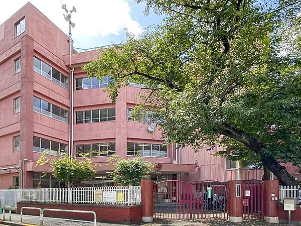北区立滝野川もみじ小学校 徒歩6分 410m