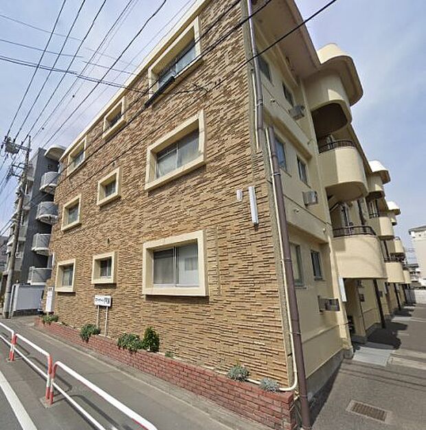 「エコーグリーン戸田」3階建てマンション、JR埼京線「戸田公園」駅より徒歩6分の好立地