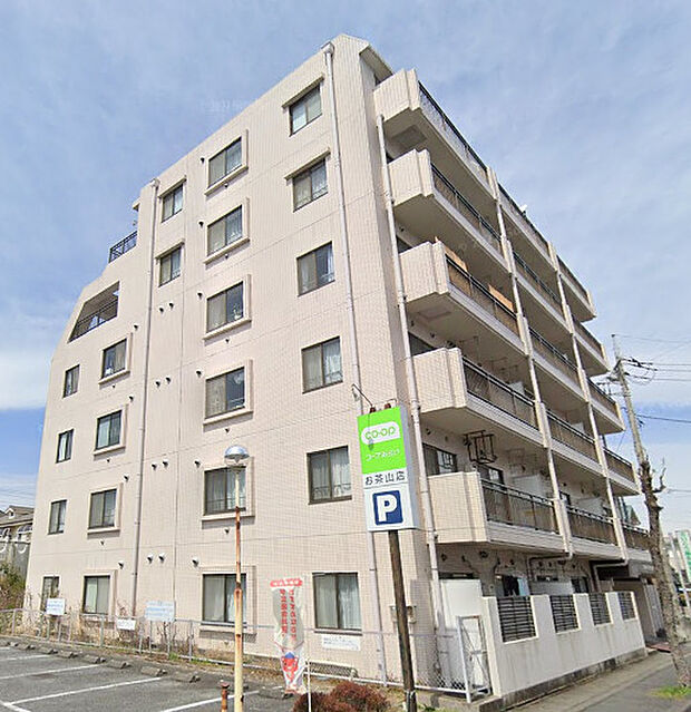 「プレジオ御茶山」6階建てマンション、東武東上線「東松山」駅より徒歩17分の立地