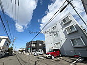札幌市東区本町一条6丁目 3階建 築28年のイメージ
