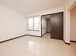 グランメゾンイースト 3階1LDKのリビング/ダイニング