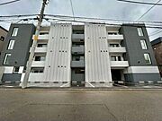 麻生駅より徒歩10分 3階 新築の賃貸物件