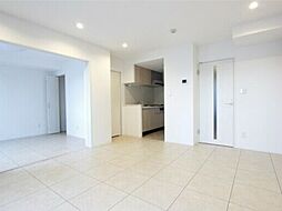 オルセー北17条 4階2LDKのリビング/ダイニング