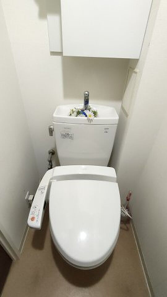 ・トイレ　　ウォシュレット機能を標準装備しています。