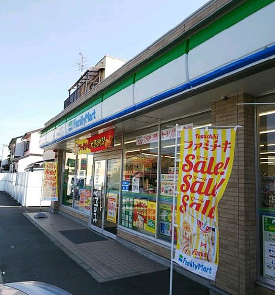 画像22:ファミリーマート 名西名塚町店（374m）