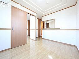 ファビュラス 101 1階2LDKのリビング/ダイニング