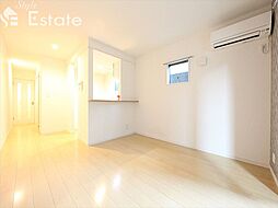 クラージュ平安 203 2階1LDKのリビング/ダイニング