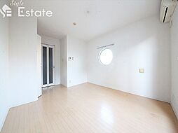 クレフラスト守山西 201 2階1Kのリビング/ダイニング