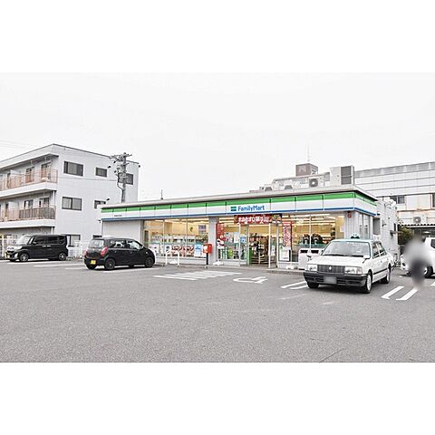 コンビニ「ファミリーマート新岩倉中本町店まで382ｍ」