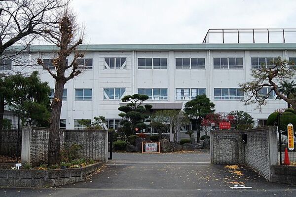 平塚市立金目小学校平塚市立金目小学校 1310m