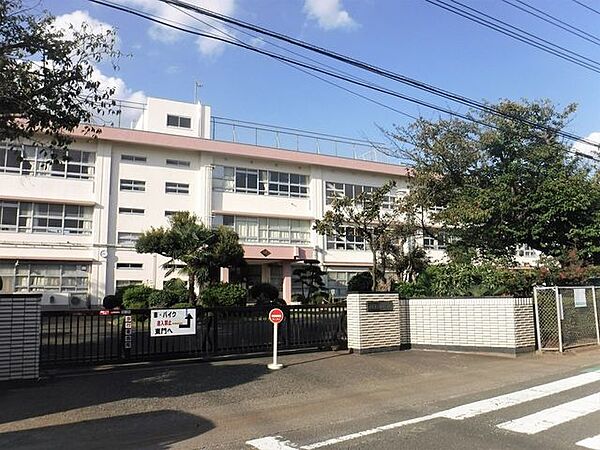 平塚市立神田小学校平塚市立神田小学校 450m