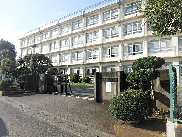 平塚市立神田中学校平塚市立神田中学校 1100m
