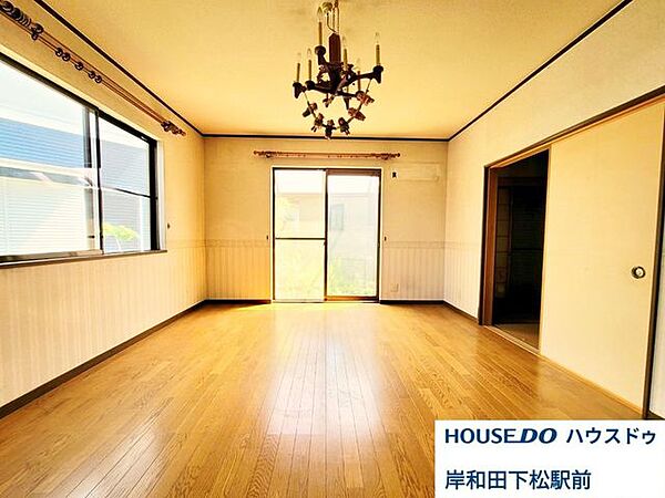 大きな窓が多いので、光がしっかり届きます。
