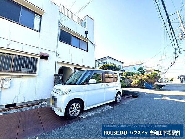 運転の苦手な方でも安心して通行いただけます。綺麗に舗装されているため、自転車やベビーカーの移動もスムーズです。