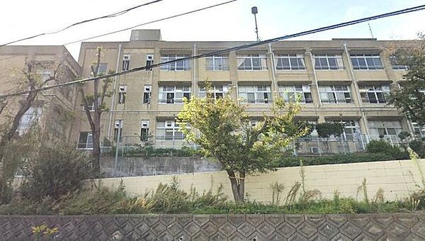 岸和田市立光明小学校 1070m