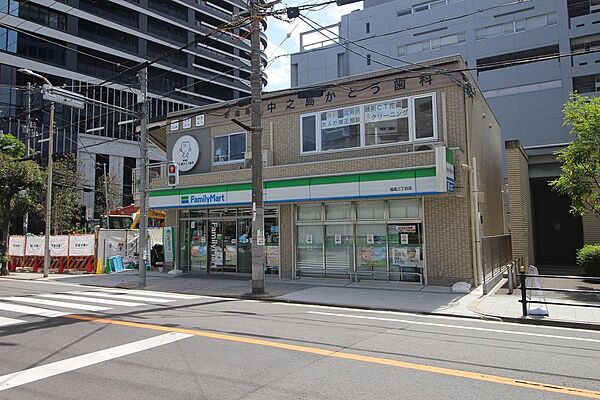 ファミリーマート福島三丁目店◇徒歩3分