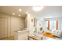 キング・ヒルズII 103 1階1LDKのリビング/ダイニング