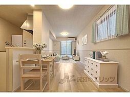 グラン・サフィールII 101 1階1LDKのリビング/ダイニング