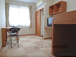 レオパレス護佐丸 2階1Kのリビング/ダイニング