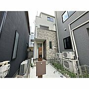 千川駅より徒歩5分 築3年2ヶ月 3階建の賃貸物件