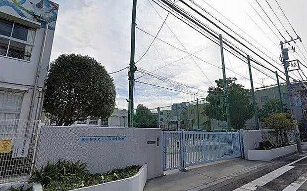 世田谷区立二子玉川小学校世田谷区立二子玉川小学校 350m