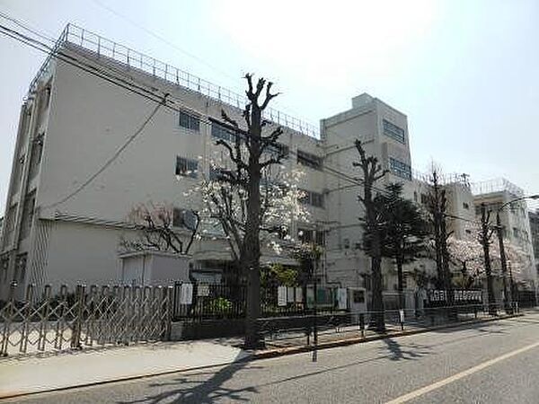 世田谷区立太子堂中学校 400m
