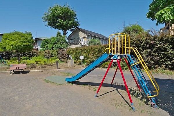 区立船橋二丁目公園 290m