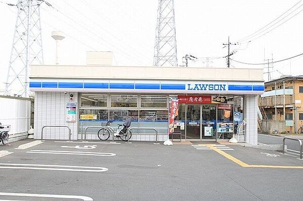 ローソン世田谷北烏山三丁目店 220m