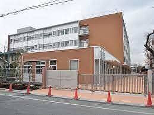 京西小学校 420m