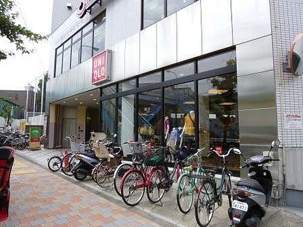 ユニクロ世田谷上町店 470m