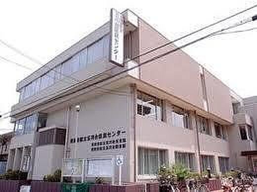 世田谷区立玉川台図書館 490m