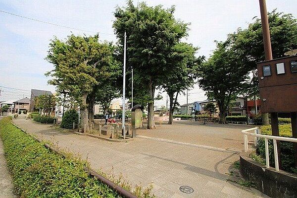 烏山公園 780m