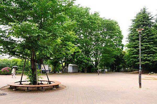 駒沢緑泉公園 1140m