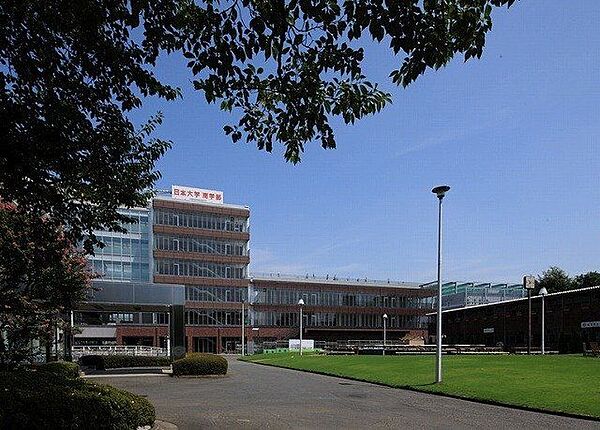 日本大学商学部図書館 200m