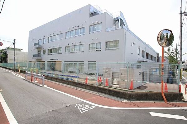 山野小学校 1030m