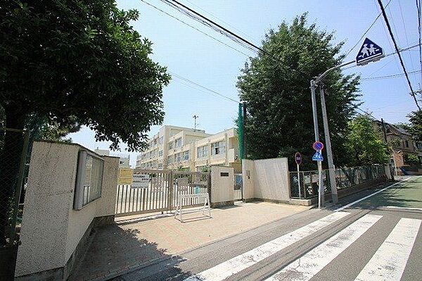 世田谷区立松原小学校 870m