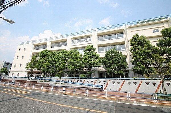 梅丘中学校 1460m